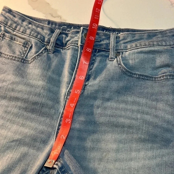 Calvin Klein  Light denim jean shorts. Size 26 - Picture 7 of 8